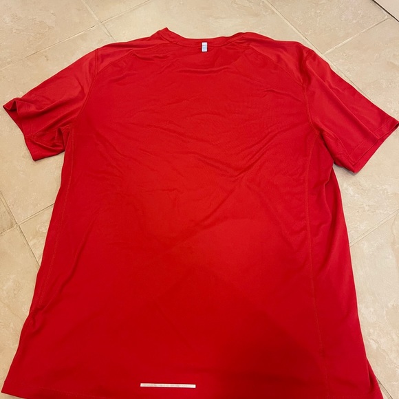 Nike Dri-Fit running shirt - Picture 7 of 8